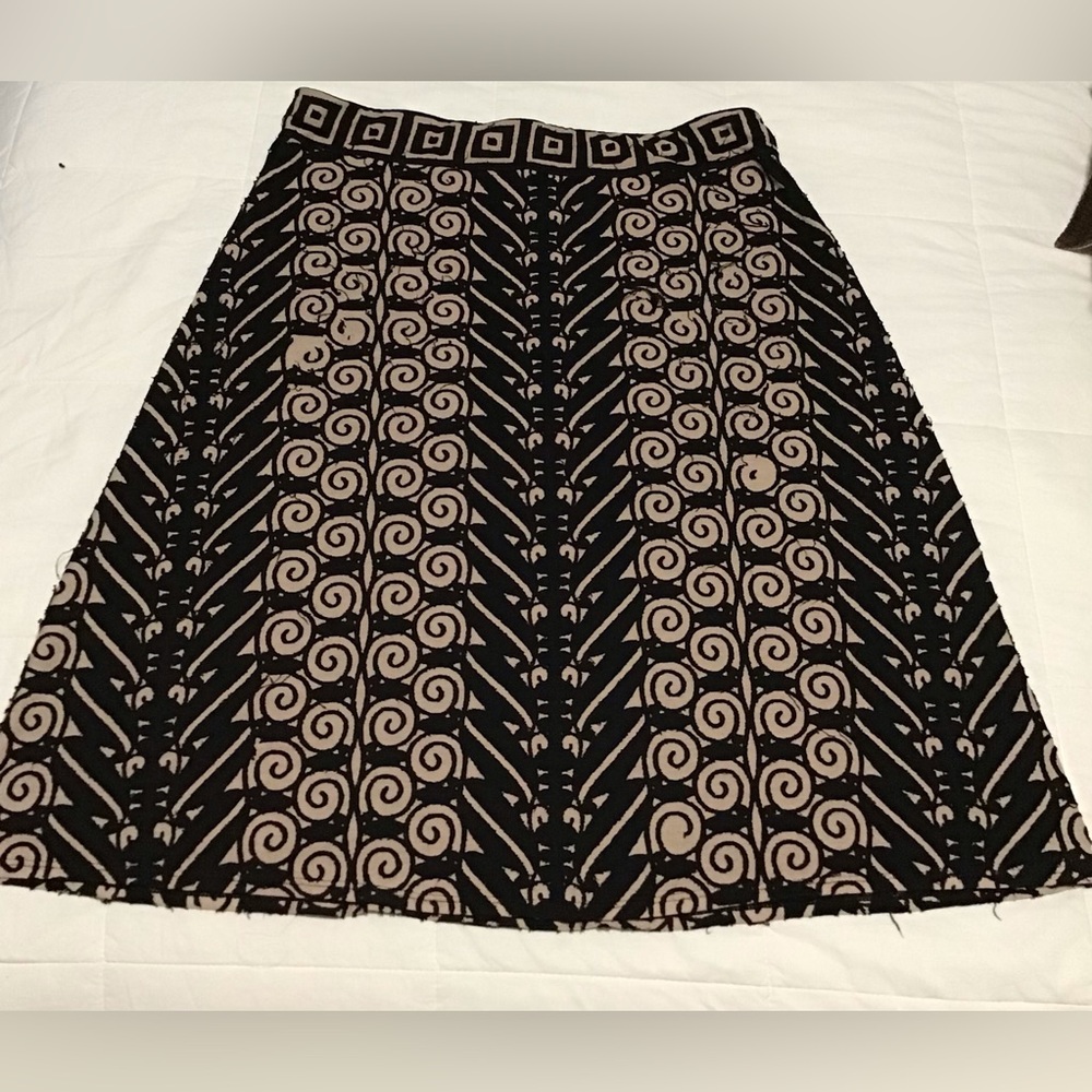 M.S.S.P. Black and Tan Patterned A-Line Skirt Size S